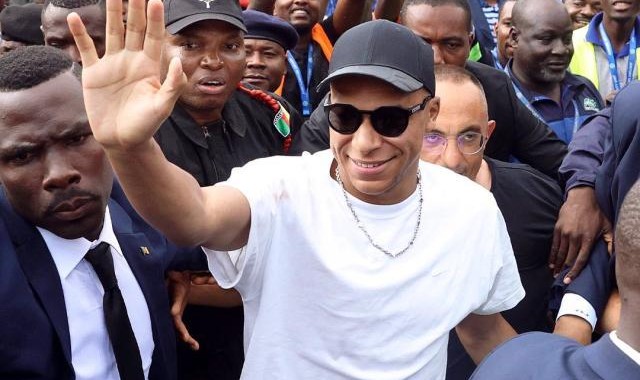 九游体育中国官网-王勤伯：姆巴佩闹剧更新续集，两封信激怒大巴黎