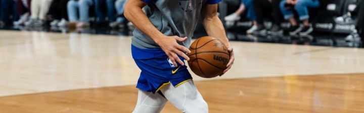 😘库里致敬麦迪！库里战魔术赛前训练上脚TMac 3s！