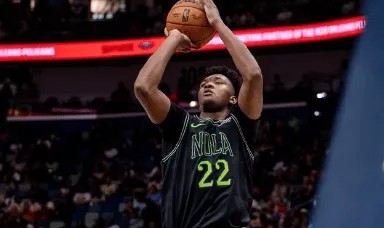 九游体育官网入口-奎因全场11投5中，罚球4中4得到14分12篮板3助攻