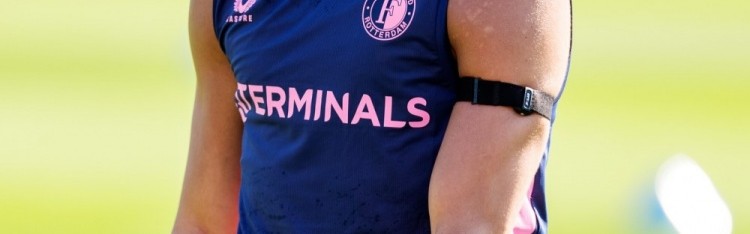 记者：切尔西有意费耶诺德前锋哈迪·穆萨，报价合适冬窗可以离队